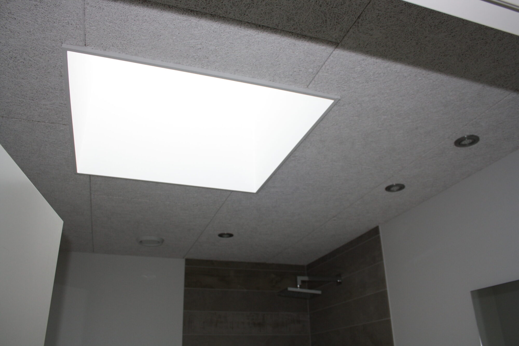 Lesna volna Multifin White 600×1200 mm